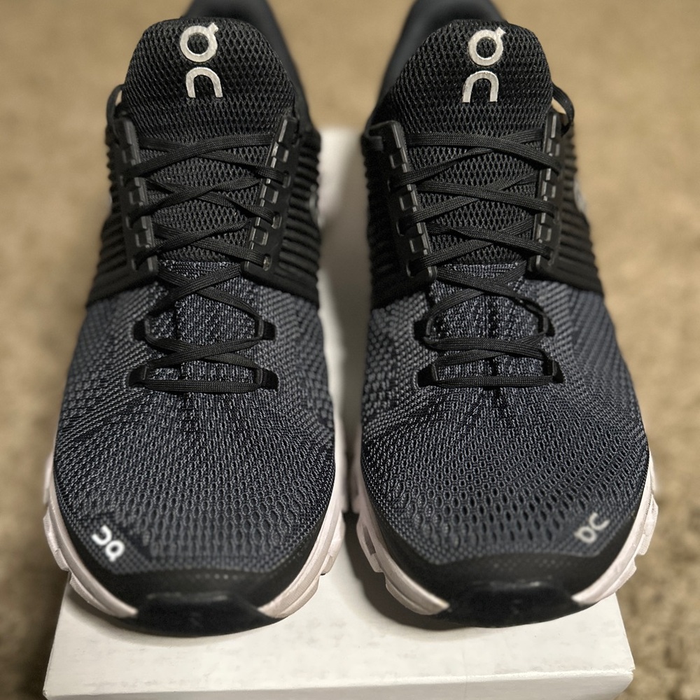 On Running Cloudswift, Black, Size 10 women